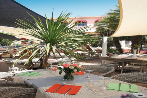 Adonis Hotel des Bains